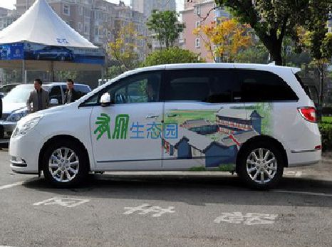 郑州户外车贴喷绘如何保持效果?